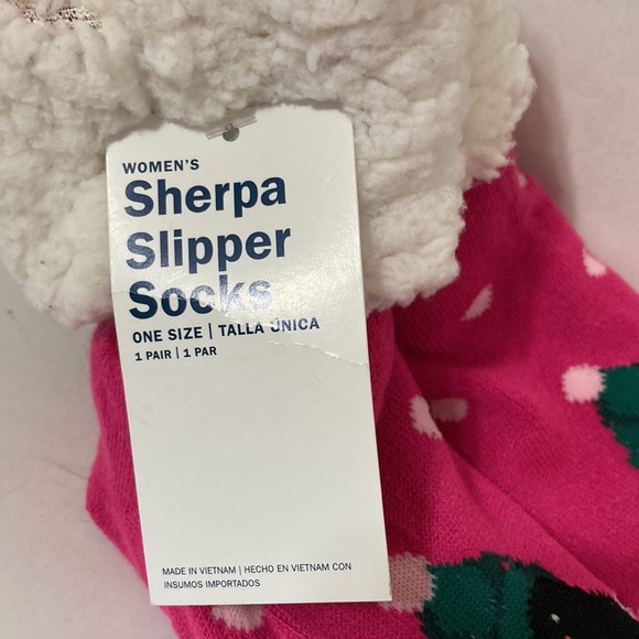 COZY SLIPPER SOCKS Pink Penguin Sherpa Lined with Anti Slip Grippers on Bottom - Picture 10 of 12